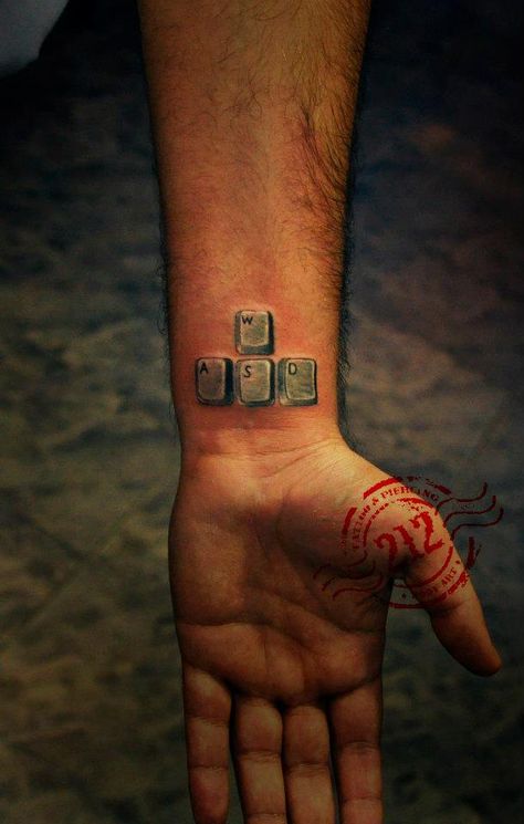 Gaming keyboard tattoo Keyboard Tattoo, Tattoos Bear, Wasd Keyboard, Gamer Tattoos, Bear Wall Art, Gaming Tattoo, Wake Ideas, Sleeves Ideas, Sleeve Ideas