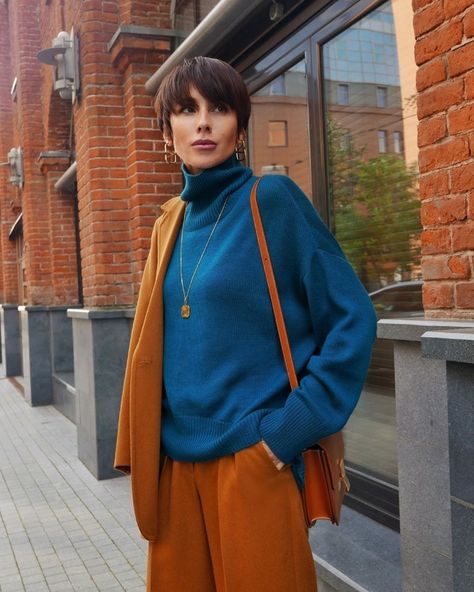 Orange Sweater Outfit, Autumn Color Palette Fashion, Color Combos Outfit, Autumn Palette, True Autumn, Color Blocking Outfits, Classy Winter Outfits, Orange Outfit, Deep Autumn