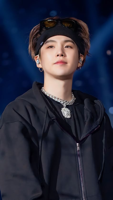 Suga Pics, Purple Aesthetic Background, Best Friends Cartoon, Friend Cartoon, Suga Bts Swag, Bts Group Photos, Rap Lines, Min Yoongi Bts, Bts Yoongi