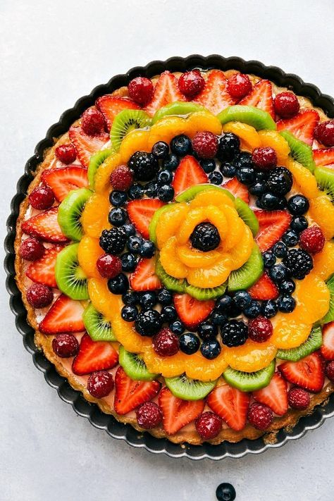 "Fruit Pizza" Cheesecake Tart | Chelsea's Messy Apron Fruit Flan Cake, Sweet Tart Dough Recipe, French Fruit Tart Recipe, Natasha Kitchen, Cookie Crust Recipe, Fruit Flan, Restaurant Desserts, Natashas Kitchen, Tooty Fruity