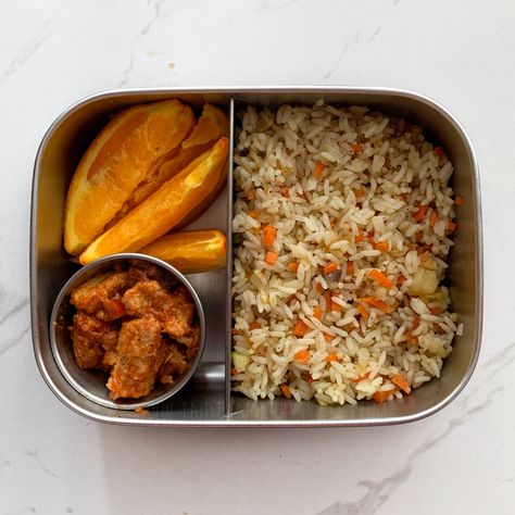 Veg fried rice, babycorn manchurian and orange Kids Lunch Ideas Healthy, Babycorn Manchurian, Lunch Box Rice, Rice Recipes For Kids, Veg Fried Rice, Husband Lunch, Kids Lunch Box Meals, Lunch Recipes Indian, Lunch Box Idea