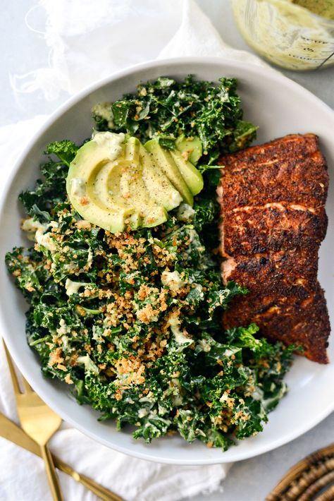 Stomach Rumbling, Chopped Kale, Kale Salad Recipes, Kale Salad, Easy Delicious, Salad Bowl, Grocery List, Dinner Time, Meal Planner