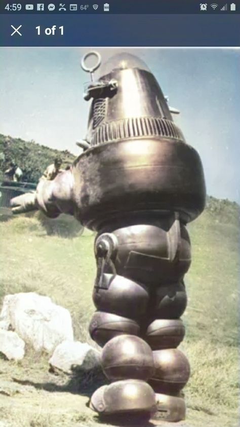 Robby The Robot, Sf Movies, Anne Francis, Forbidden Planet, Cos Play, The Robot, Lost In Space, Fire Hydrant, Planets