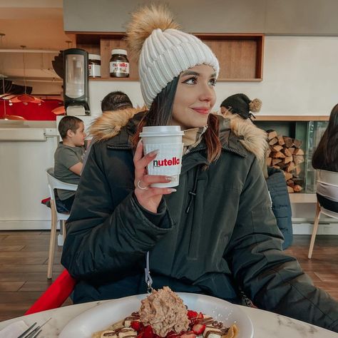 Nutella Cafe Chicago Nutella Cafe Chicago, Nutella Cafe, Nutella Coffee, Chicago Aesthetic, Chi Town, Chicago Travel, Nutella, Selfies, Winter Hats