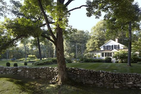 Plant, Tree, House, Woody plant, Land lot, Garden, Trunk, Lawn, Home, Park, Country House Design, New York Apartment, Country Estate, Colonial House, House Tour, May 20, Elle Decor, Country Life, Connecticut