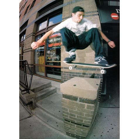 90s Skaters, Skate Photography, Skateboard Pics, Skateboard Photos, Skateboard Pictures, Skateboard Aesthetic, Skate Photos, 90s Skate, Skateboard Photography