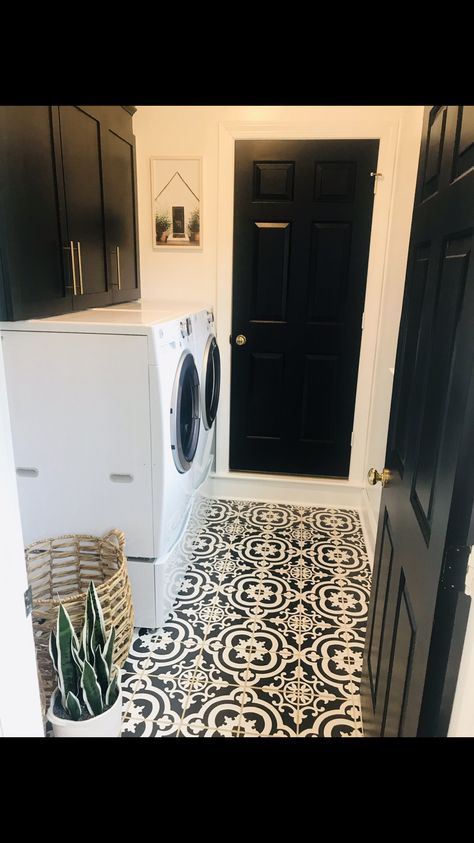 Laundry Black Appliances, Black White Gold Laundry Room, Black And White Laundry Room Rug, Black White And Gold Laundry Room, Pattern Floor Laundry Room, Black And Gold Laundry Room Ideas, Black And Gold Laundry Room, Black And Tan Laundry Room, Black And White Laundry Room Tile