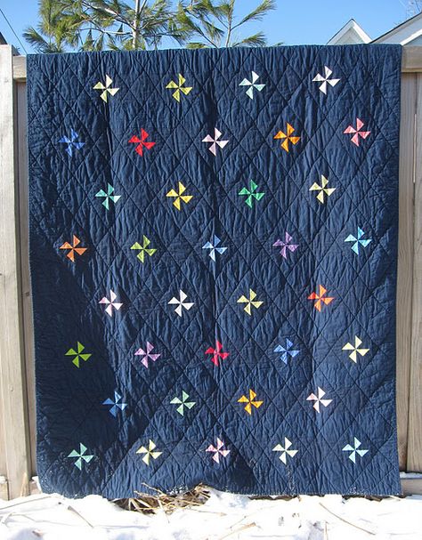 From mini Mushrooms Pinwheel Quilts, Quilting Ideas Patterns, Navy Blue Quilt, Quilt Big, Modern Quilting Designs, Log Cabin Quilt Blocks, Mini Mushroom, Patchwork Ideas, Blue Quilt