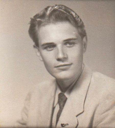 https://flic.kr/p/5qi5uM | Handsome young man, c. 1950s | another ebay acquisition.  Looks like he's 18-22 or thereabouts. 1950s Headshots, Vintage Portraits Men, Blond Male Faceclaim, 50s Aesthetic 1950s, Brad Majors, 1950s Portrait, 50s Men, Guy Reference, 1940s Men