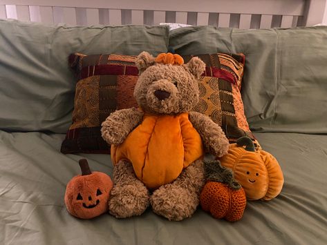 Jellycat pumpkins Jellycat Pumpkin Bear, Fall Jellycat Aesthetic, Autumn Jellycat, Pumpkin Jellycat, Fall Jellycat, Halloween Jellycat, Halloween Stuffed Animals, Halloween Breakfast, Jellycat Stuffed Animals