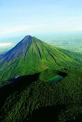 Extinct Volcano, Volcano Hike, Inactive Volcano, Fortuna Costa Rica, Unique Cottages, Arenal Volcano, Costa Rica Vacation, Adventure Explore, Crater Lake