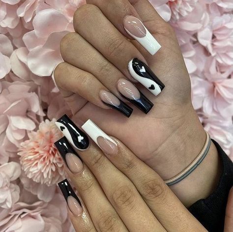 Yinyang Nail Design, Ying Yang Nails Acrylic, Black And White Nails Acrylic, Valentines Acrylic Nails, Female Wolverine, Black And White Acrylic Nails, Spiritual Nails, Ying Yang Nails, Yin Yang Nails