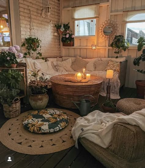 Boho Sunroom, She Shed Interior, Cozy Sunroom, Small Sunroom, Shed Decor, Shed Interior, Sunroom Decorating, Sunroom Designs, Hacienda Style