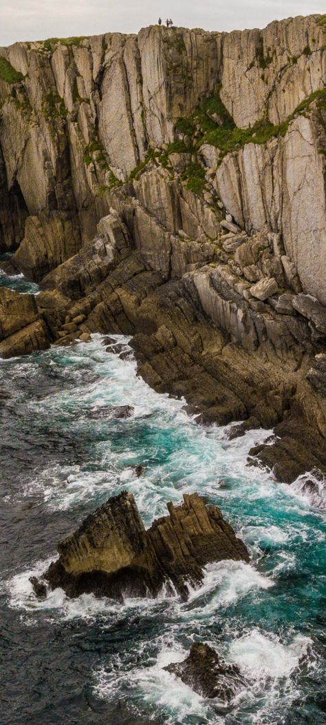 Ocean Cliffs Aesthetic, Cliff With Water, Ocean Rocks Aesthetic, Cliff Overlooking Ocean, Ocean Cliff Painting, Cliff Drawing Reference, Cliffside Aesthetic, Ocean Cliff Aesthetic, Cliff Reference