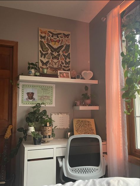 Desk With Shelf Above, Shelf Decor Desk, Shelves On Top Of Desk, Bedroom Desk Ideas Aesthetic Vintage, Ikea Desk Shelf Combo, Shelves Above Desk In Bedroom, Shelves Above Desk Aesthetic, Above Desk Shelf, Desk With Books