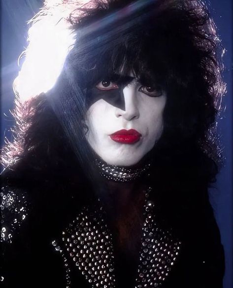 Starchild Kiss, Banda Kiss, Paul Kiss, Vinnie Vincent, 80s Makeup, Peter Criss, Kiss Pictures, Kiss Art, Ace Frehley