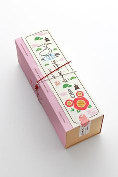 Japanese Food Packaging, Japanese Packaging, Cool Packaging, Cookie Packaging, Asian Design, Graphic Design Packaging, Box Packaging Design, Soap Packaging, Packing Design