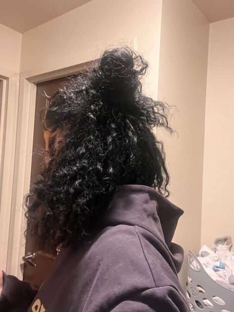 Jet Black Curly Hair Natural, Black Curly Hair Aesthetic, Curly Hair Aesthetic Faceless, Healthy Hair Aesthetic Black, Black Curly Hair Aesthetic Faceless, Long Black Curly Hair Aesthetic, Healthy Curly Hair, Big Natural Hair, 3c Hair