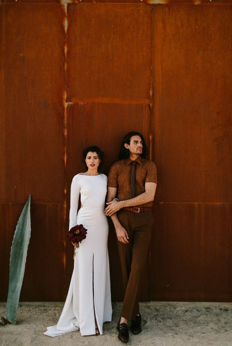 Earth Tone Wedding, Wedding Bohemian, Beautiful Beach Wedding, Layer Cakes, 100 Layer Cake, Foto Poses, Desert Wedding, Shop Wedding, Groom Style