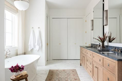 8 Primary Bathrooms to Inspire Your Next Project - Studio McGee Mcgee Bathroom, Studio Mcgee Bathroom, The Mcgee Home, Mcgee Home, Beautiful Bathtubs, Kate Marker Interiors, Bath Makeover, Farmhouse Remodel, Bathroom Photos