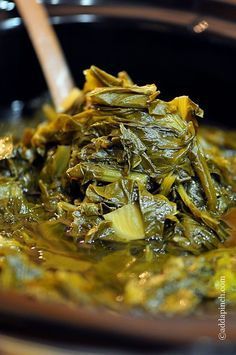 Slow Cooker Turnip Greens Recipe via @addapinch Traditional New Years Dinner, New Years Dinner Ideas, New Years Day Dinner, New Years Day Meal, Nye Dinner, New Year Menu, Slow Cooker Lentils, New Years Eve Food, New Years Eve Dinner