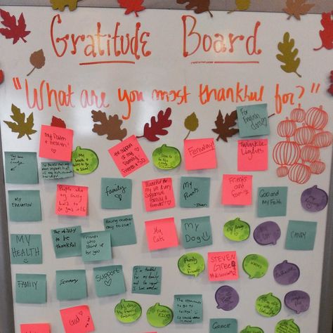 Classroom Gratitude Wall, Thank You Bulletin Board Ideas, Thankful Board For Work, Gratitude Decorations, Gratitude Board For Office, Thanksgiving White Board Ideas, Thanksgiving Work Ideas, Thanksgiving At Work, Office Thanksgiving Ideas