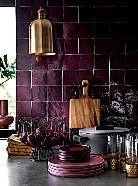 Deco Violet, Purple Kitchen, Pink Tiles, Pink Kitchen, Dream House Decor, Kitchen Counter, House Inspiration, A Kitchen, Bed Design