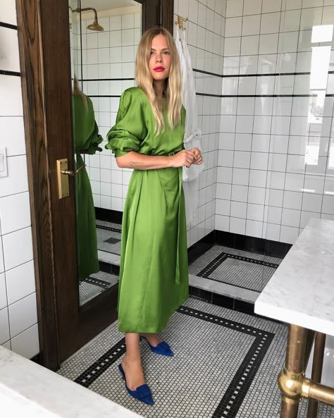 Lost Passport, Jessie Bush, Distant Memory, Outfit Chic, Green Dresses, Guest Outfit, Looks Style, Mode Inspiration, Dress Code