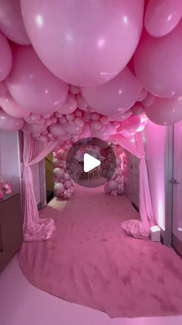 Pink And White Theme Birthday Party, Pink Birthday Decorations Ideas, White Theme Birthday Party, 50th Birthday Ideas For Mom, Pink And Silver Birthday Party, White Theme Birthday, Wedding Engagement Party Ideas, Birthday Decorations Ideas, Sweet Sixteen Party Ideas