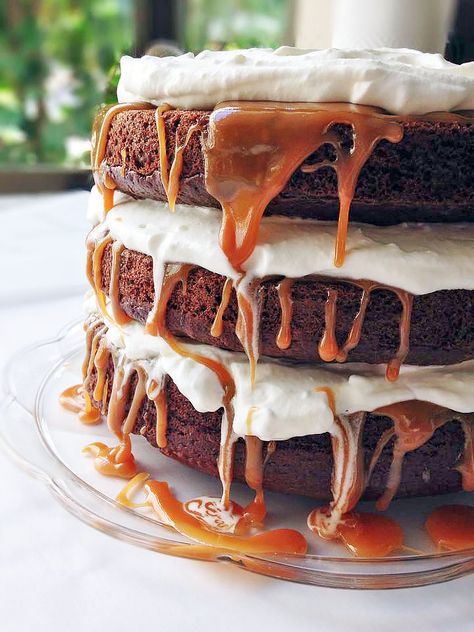 Caramel Macchiato Cake Espresso Cake, Whipped Cream Frosting, Caramel Macchiato, Caramel Recipes, Cream Frosting, Pumpkin Cake, Fun Cooking, Pavlova, Let Them Eat Cake