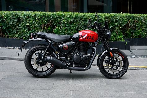 Royal Enfield Hunter 350 Images, Hunter 350 Photos & Videos, 360 view Royal Enfield Hunter 350, Hunter 350, Royal Enfield, Colour Images, High Definition, Resolution, Bike, Exterior, Red