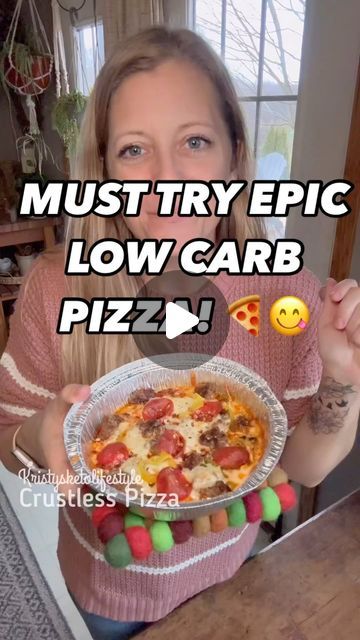 Keto | Keto Recipes | Meal Plans on Instagram: "One of my favourite keto friendly recipes for when you want your pizza but not the added carbs! It’s SO good! 🙌🍕 Crustless Pizza! 🍕 RECIPE -Makes 1 pizza bowl INGREDIENTS: 2 Tbsp low carb pizza sauce 1/2-1 cup shredded mozzarella favorite pizza toppings STEPS: 1. Preheat air fryer to 390 F. If baking, preheat oven to 400 F. 2. Grease a 7” baking dish. 3. Spread 1 Tbsp of pizza sauce in the bottom of the pan. 4. Add half of the cheese and then start layering on your favorite pizza toppings. 5. Air fry for 5 min or bake for 15 minutes. NUTRITION: *1 pepperoni pizza bowl | 5g net carbs | 6g total carbs | 1g fiber | 305 calories | 17g protein | 25g fat | 2.6g sugar . 🎥 @kristysketolifestyle . . 💚 Follow @keto_fit_foodie 💚 Follow Meal Prep Pizza Bowl, Pizza Bowl Meal Prep, High Protein Pizza Bowl, Pizza Bowls Low Carb, Pepperoni Pizza Bowl, Low Carb Pizza Bowl, Crustless Pizza Bowl, Keto Pizza Bowl, Low Carb Pizza Sauce