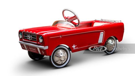 Sotheby's pedal car auction appeals to the kid in all of us Big Car Toys, Toy Pedal Cars, Mustang 1964, Radio Flyer Wagons, Vintage Pedal Cars, Ford Mustang 1964, Car Jokes, Pedal Car, Riding Toys