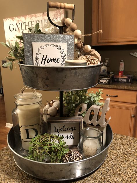 Farmhouse Tray Decor, Summer Decor Ideas, Kitchen Tray Decor, Farmhouse Summer Decor, Bathroom Caddy, Gorgeous Farmhouse, Farmhouse Tray, Tiered Tray Diy, Kitchen Tray