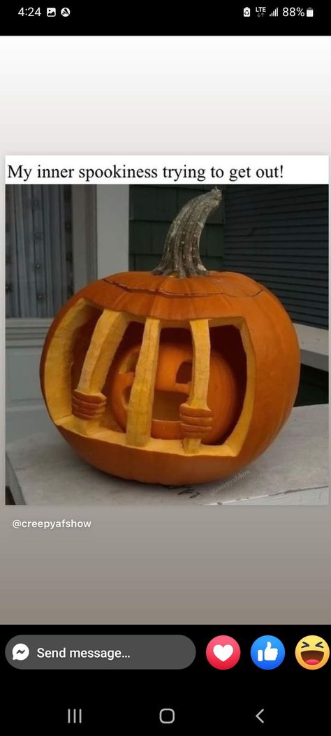 Funny Pumpkin Carvings, Cute Pumpkin Carving, Scary Pumpkin Carving, Pumpkin Carving Ideas, Halloween Pumpkin Designs, Halloween Music, Funny Pumpkins, Scary Pumpkin, Carving Ideas