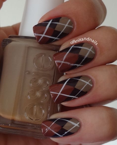 Nail Ideas Fall, Argyle Nails, Nail 2024, Thanksgiving Nail Designs, Instagram Contest, Plaid Nails, Sweater Nails, Crazy Nails, Thanksgiving Nails