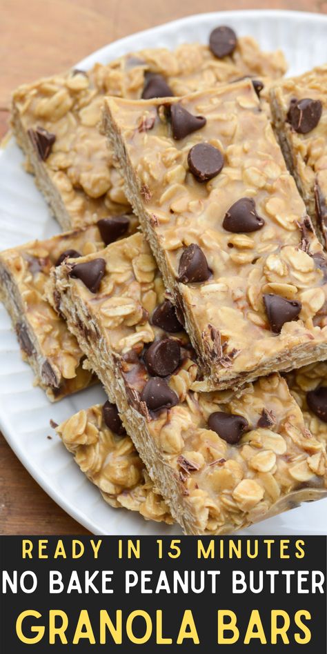 These Gluten-Free Peanut Butter Granola Bars are an excellent snack that require no cooking! Try this healthy treat that is also super versatile, easy to meal prep, and quick to make! Granola Bars No Bake, Diy Granola Bars, Diy Granola, Peanut Butter Granola Bars, Chocolate Chip Granola, Chocolate Chip Granola Bars, Easy Granola, No Bake Peanut Butter, Peanut Butter Granola