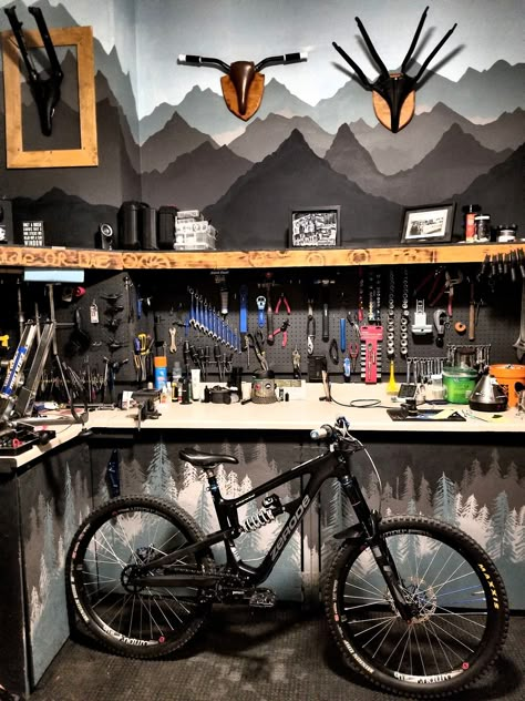 Bike Gear Storage Ideas, Bike Workshop Ideas, Bike Shop Ideas, Bike Gear Storage, Gear Room Ideas, Bike Room Design, Bike Tool Storage, Bike Cave, Shop Design Ideas