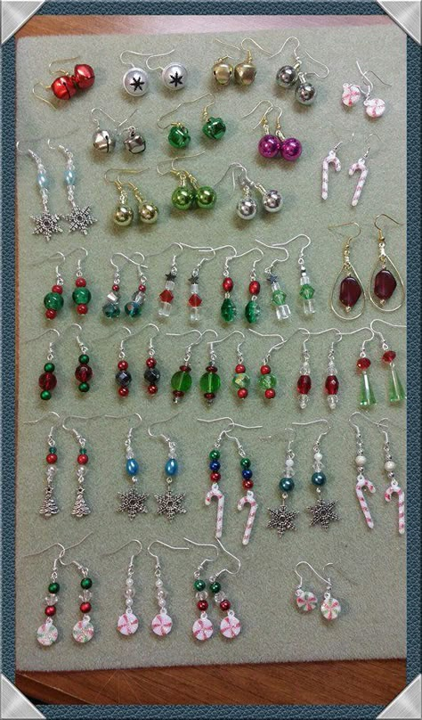 Diy Christmas Earrings, Christmas Jewelry Diy, Christmas Jewellery, Beaded Earrings Diy, Jewelry Making Earrings, Beaded Jewelry Tutorials, Earrings Diy, Earrings Inspiration, Holiday Earring