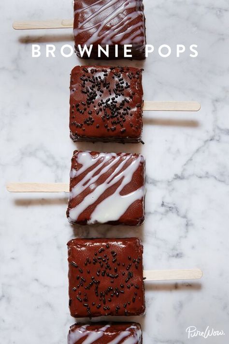 Brownie Pops Recipe, Brownie Pops, Chocolate Pops, Recipe Cake, Chocolate Party, On A Stick, Brownie Bar, Party Desserts, A Stick