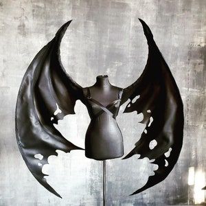 Large Custom Leather Wings - Etsy Gargoyle Wings, Maleficent Wings, Bat Wings Costume, Angel Wings Cosplay, Halloween Wings, Pixie Wings, Angel Wings Costume, Cosplay Wings, Vampire Halloween Costume