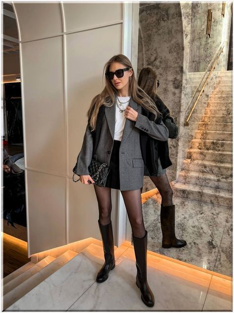 Blazer And Boots Outfit, Parisian Outfits, Chique Outfit, Black Boots Outfit, Estilo Indie, Rock Outfit, Blazer Outfit, Paris Outfits, Autumn Outfits