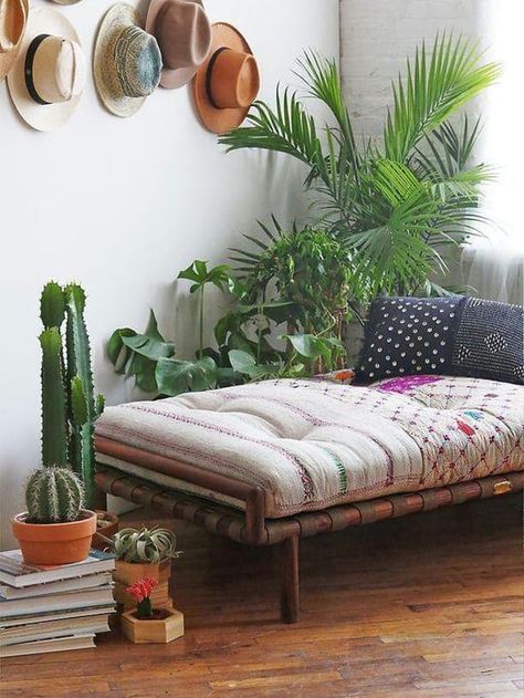 **camp cot look, though I hope it would be more comfortable Creative Beds, Deco Boheme, Day Bed, Design Del Prodotto, Daybed, Design Interior, Home Deco, Potted Plants, Room Inspiration