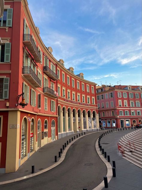 Nice France Aesthetic, Nice France Outfits, Nice Aesthetic France, Nice France Architecture, France Streets, Nice France Beach, Europe Streets Aesthetic, Antibes France Old Town, Old Town Nice France