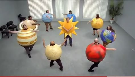 The opposite of what our planet costumes will look like. (Although these are hilariously awesome!) Planet Costume, Space Party Costumes, Christmas Drama, Earth Science Projects, Space Costumes, Diy Space, School House Rock, Pretend Play Toys, Space Party