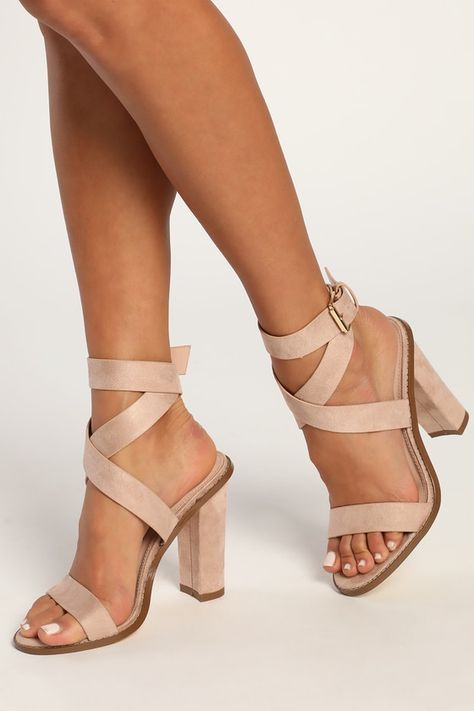 Nude Bridesmaid Shoes Flats, Nude Dress Shoes, Nude Heels Outfit, Bridesmaid Duty, Summer Heels Outfit, Casual Heels Outfit, Trendy High Heels, Black Ankle Strap Heels, Spring Heels