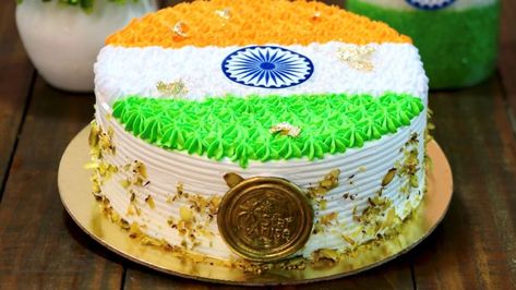 75th Independence Day: Try this tasty tricolour treat with a rasmalai twist Check more at https://thehindutimes.com/lifestyle/story/75th-independence-day-try-this-tasty-tricolour-treat-with-a-rasmalai-twist-072812 Independence Day Cake Design, Independence Day Cake, 75th Independence Day, Praline Cake, Barbie Birthday Cake, India Independence, Orange Decor, Green Food Coloring, Barbie Birthday