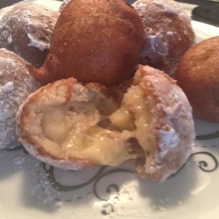 Banana Pudding Balls Recipe Deep Fried Cake, Pudding Balls, Deep Fried Fair Food, Fried Cake, Deep Fried Bananas, Ripe Banana Recipe, Fried Dessert, Banana Dessert Recipes, Deep Fried Food