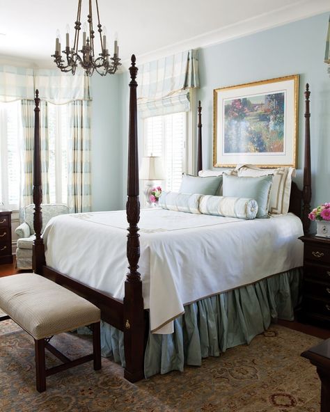 dreamy-southern-bedrooms Southern Bedrooms, French Bedroom Design, Four Post Bed, Traditional Bedroom Design, Post Bed, French Bedroom, Traditional Bedroom Decor, Serene Bedroom, Relaxing Bedroom