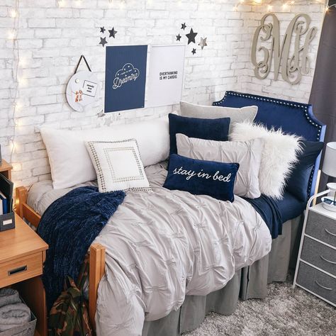 TAKE IT EASY ROOM – Dormify Light Grey Bedding Ideas, Navy Blue Dorm Room, Dorm Room Bed, College Bedroom Decor, Blue Dorm, College Dorm Room Inspiration, Dorm Room Styles, Dorm Inspiration, Queen Bedding